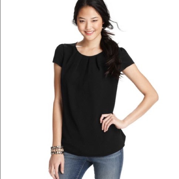 LOFT Tops - 🌹Loft Black Women's Tee with Pleated Neckline🌹
